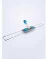 Suport metalic pentru mop plat cu buzunare, 80 cm, compatibil sistem B8, rotire 360°, conform normelor UE, albastru / gri